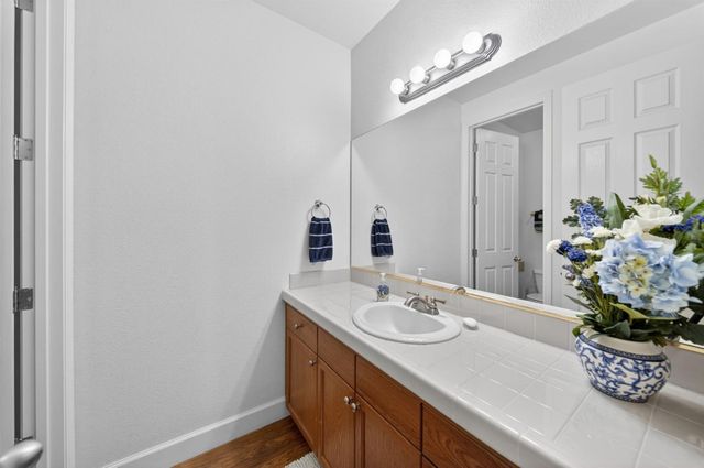 3084 Rall Avenue, Clovis, CA 93619