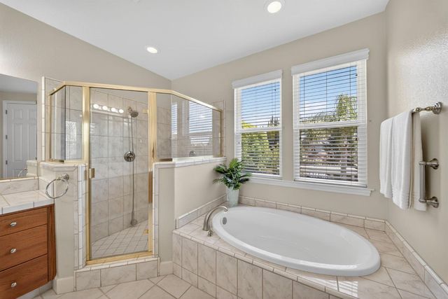 3084 Rall Avenue, Clovis, CA 93619
