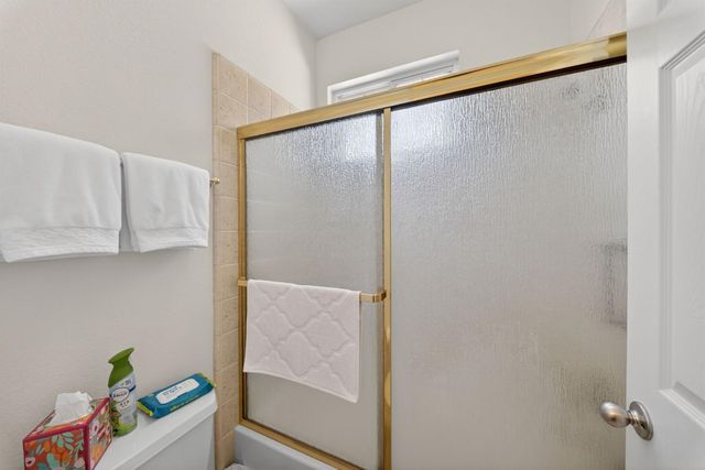3084 Rall Avenue, Clovis, CA 93619