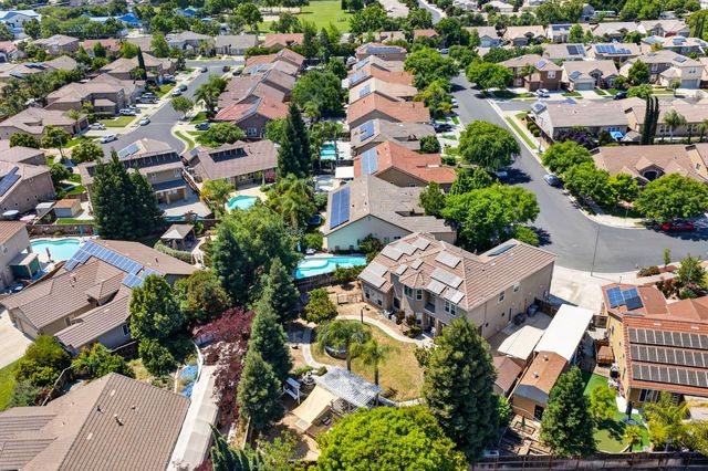 3084 Rall Avenue, Clovis, CA 93619