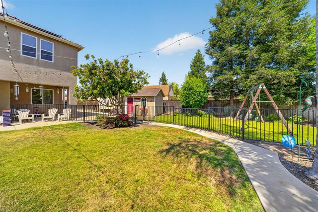 3084 Rall Avenue, Clovis, CA 93619