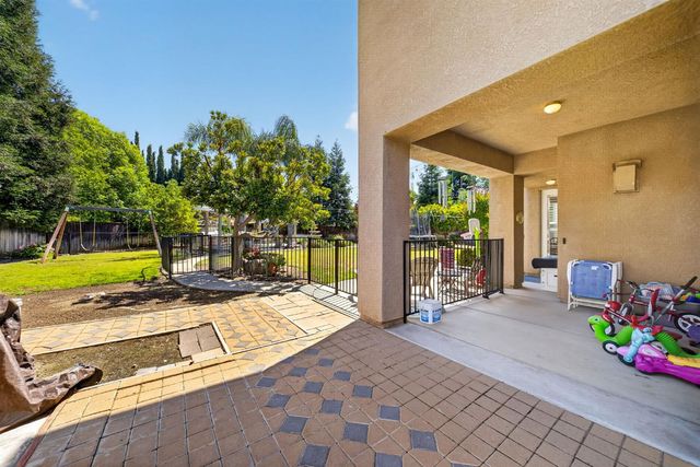 3084 Rall Avenue, Clovis, CA 93619