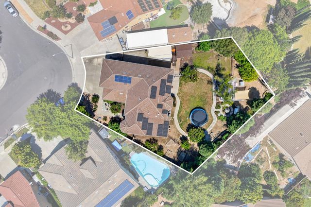 3084 Rall Avenue, Clovis, CA 93619