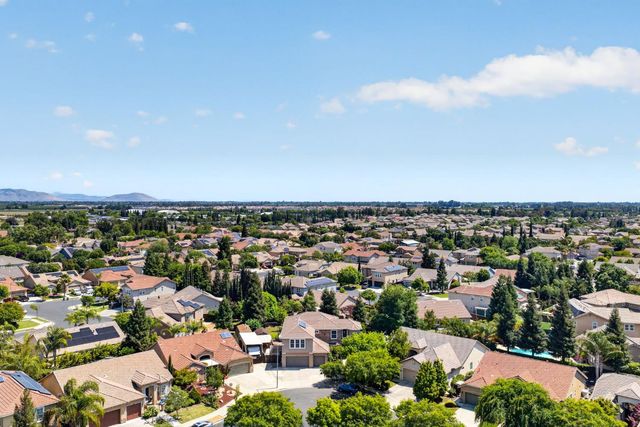3084 Rall Avenue, Clovis, CA 93619