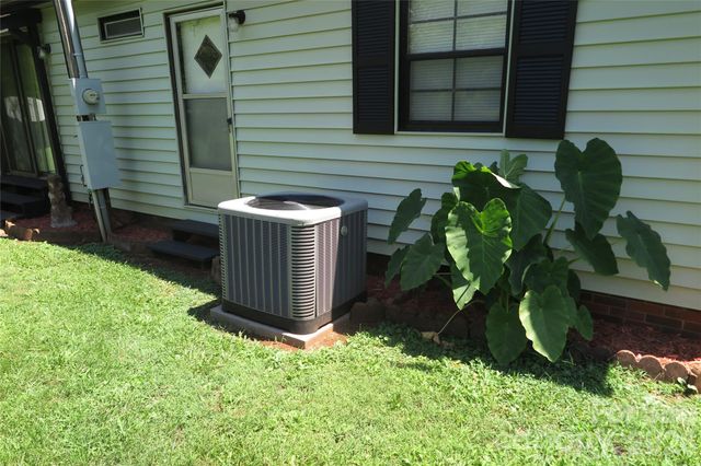 1042 Bexley Lane, Lincolnton, NC 28092