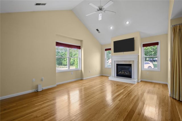 500 Mendon Road 326, Cumberland, RI 02864