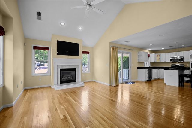 500 Mendon Road 326, Cumberland, RI 02864