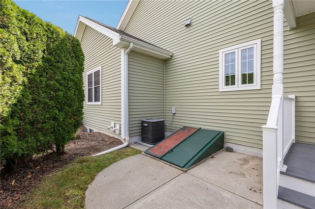 500 Mendon Road 326, Cumberland, RI 02864