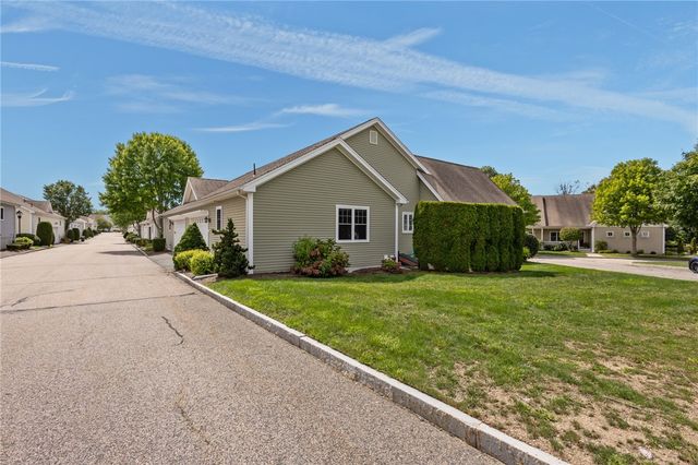 500 Mendon Road 326, Cumberland, RI 02864