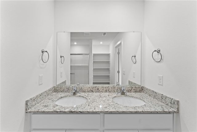 3060 Laredo Lane, Centerton, AR 72736