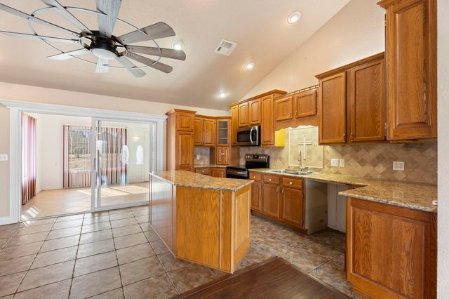 29900 S 592 Place, Grove, OK 74344