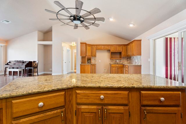 29900 S 592 Place, Grove, OK 74344