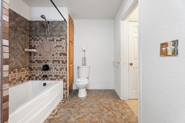 29900 S 592 Place, Grove, OK 74344