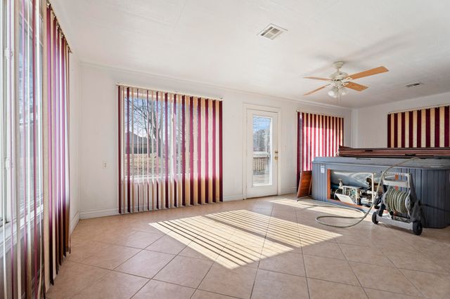 29900 S 592 Place, Grove, OK 74344