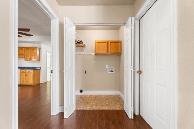 29900 S 592 Place, Grove, OK 74344