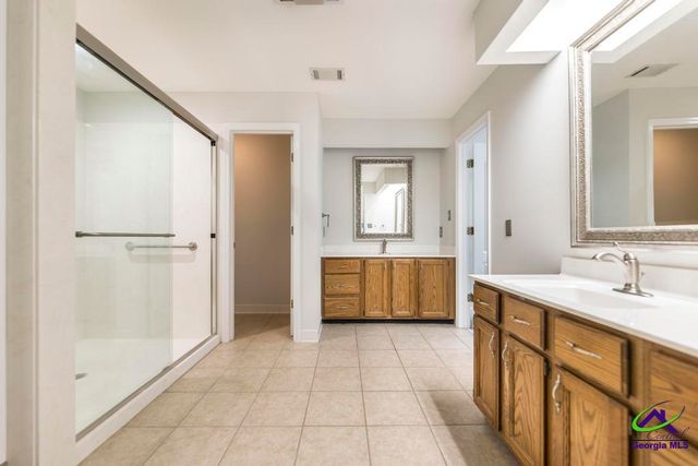 109 Molded Stone Place, Warner Robins, GA 31088