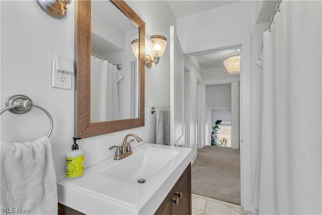 1252 Andrews Avenue, Lakewood, OH 44107