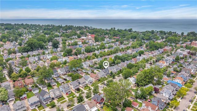 1252 Andrews Avenue, Lakewood, OH 44107
