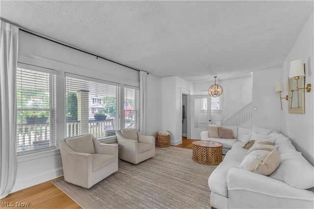1252 Andrews Avenue, Lakewood, OH 44107