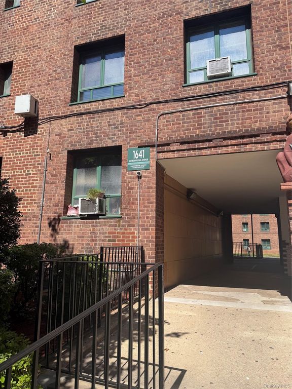 1641 Metropolitan Avenue 3H, Bronx, NY 10462 — exterior