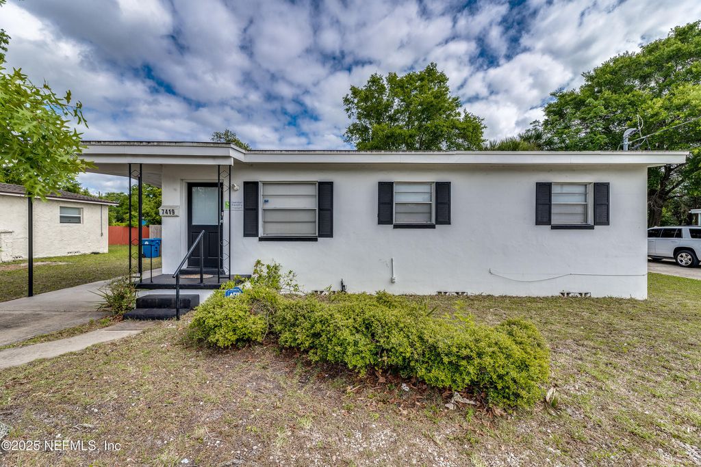 7419 MERRILL Road, Jacksonville, FL 32277