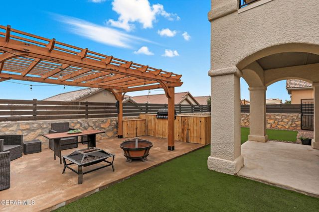 569 Lanner Street, El Paso, TX 79928