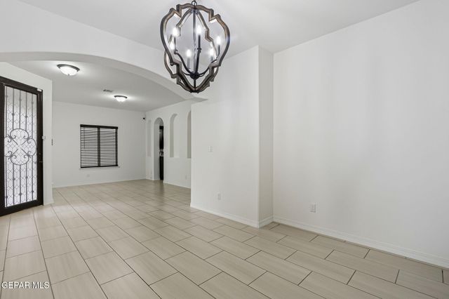569 Lanner Street, El Paso, TX 79928