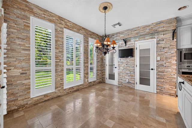 2321 S Lake Drive, League City, TX 77573