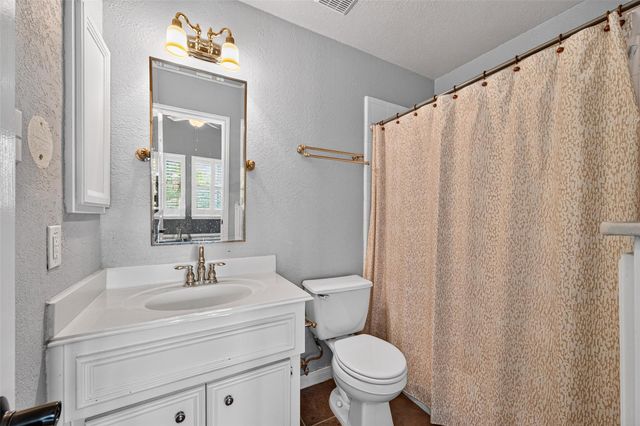 2321 S Lake Drive, League City, TX 77573