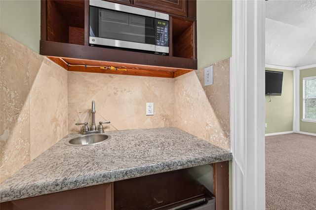 2321 S Lake Drive, League City, TX 77573