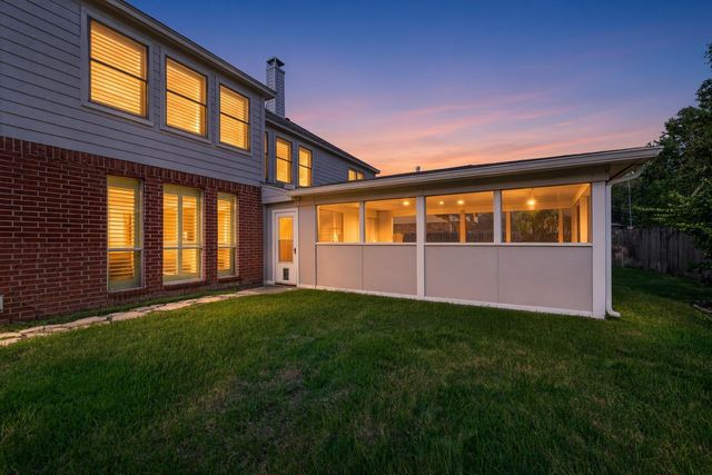 2321 S Lake Drive, League City, TX 77573