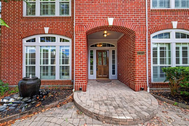 2321 S Lake Drive, League City, TX 77573