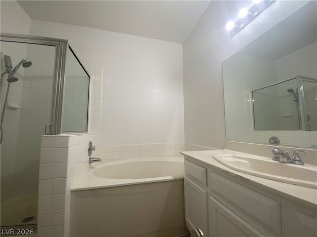 6811 San Ricardo Avenue 101, Las Vegas, NV 89146