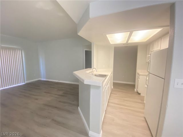 6811 San Ricardo Avenue 101, Las Vegas, NV 89146