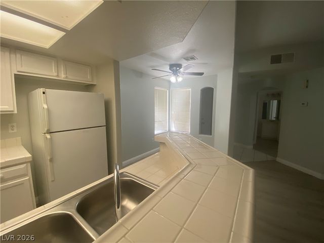 6811 San Ricardo Avenue 101, Las Vegas, NV 89146
