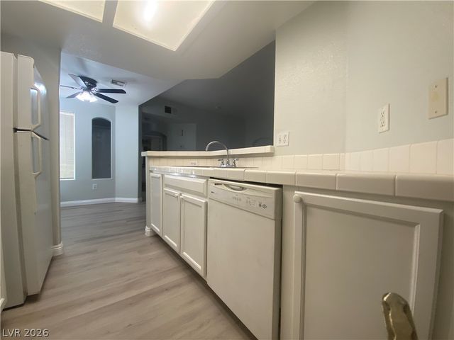 6811 San Ricardo Avenue 101, Las Vegas, NV 89146