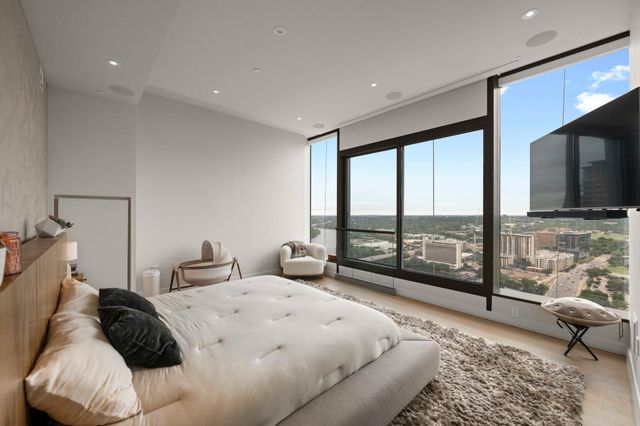 210 Lavaca ST 2706, Austin, TX 78701