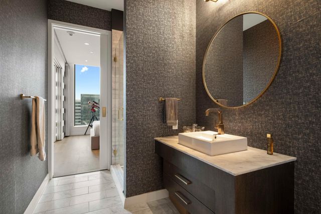 210 Lavaca ST 2706, Austin, TX 78701
