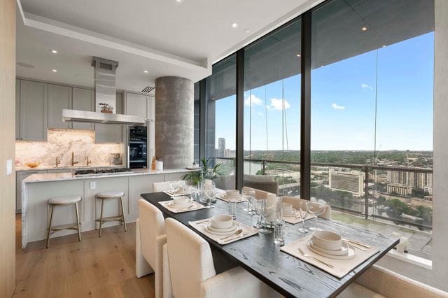 210 Lavaca ST 2706, Austin, TX 78701