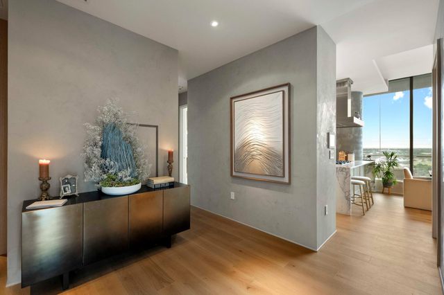 210 Lavaca ST 2706, Austin, TX 78701