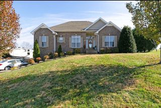 266 Glenda Ct, Pleasant View, TN 37146