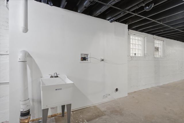 6029 S Artesian Avenue, Chicago, IL 60629