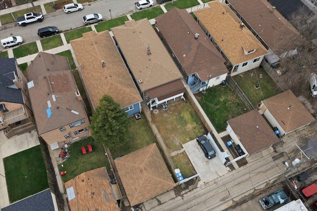 6029 S Artesian Avenue, Chicago, IL 60629