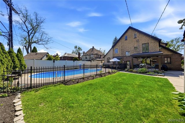 1041 Colvin Boulevard, Tonawanda, NY 14223
