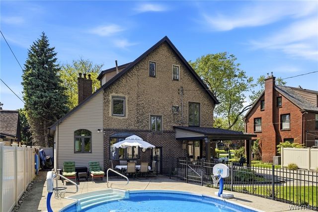 1041 Colvin Boulevard, Tonawanda, NY 14223