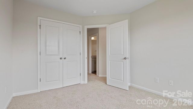 388 Creekview Road, Hendersonville, NC 28792