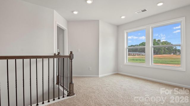 388 Creekview Road, Hendersonville, NC 28792