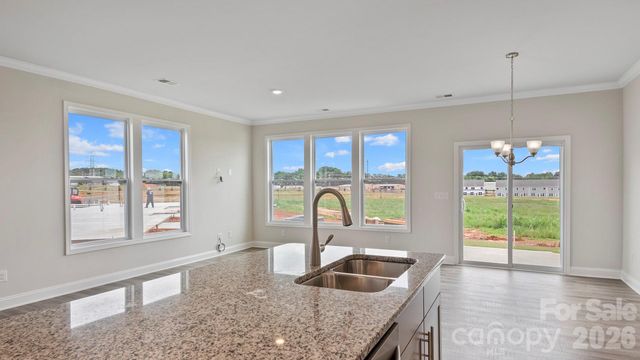388 Creekview Road, Hendersonville, NC 28792