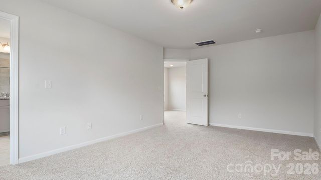 388 Creekview Road, Hendersonville, NC 28792