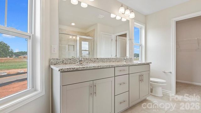 388 Creekview Road, Hendersonville, NC 28792